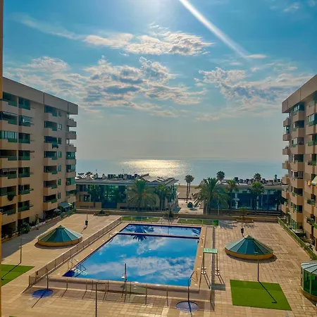 Premium Front Sea View & Pool Flat Апартаменты